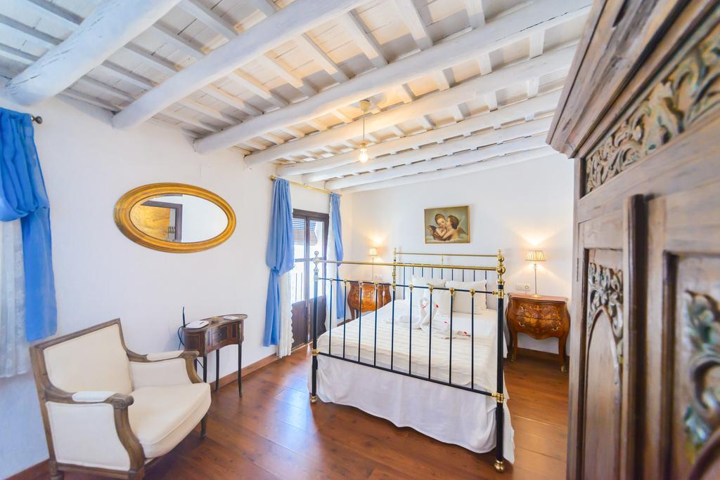Casa Spa La Agueda Y Robledo Penaflor Ngoại thất bức ảnh