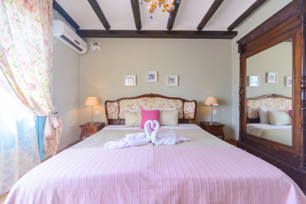 Casa Spa La Agueda Y Robledo Penaflor Ngoại thất bức ảnh